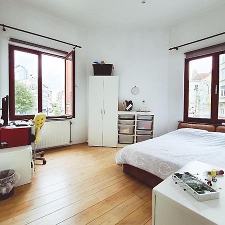 بروكسل Room At Chicken'S Shared Appartment المظهر الخارجي الصورة