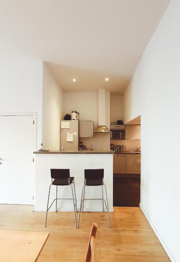 بروكسل Room At Chicken'S Shared Appartment المظهر الخارجي الصورة