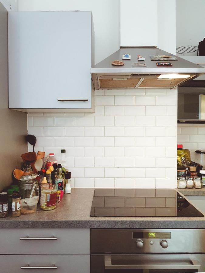بروكسل Room At Chicken'S Shared Appartment المظهر الخارجي الصورة