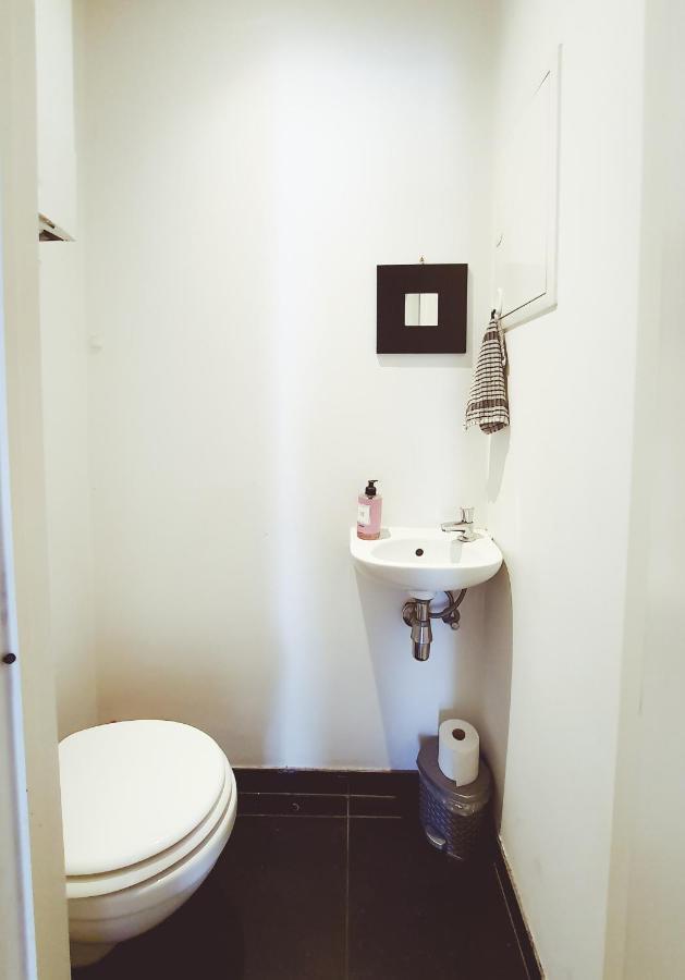 بروكسل Room At Chicken'S Shared Appartment المظهر الخارجي الصورة
